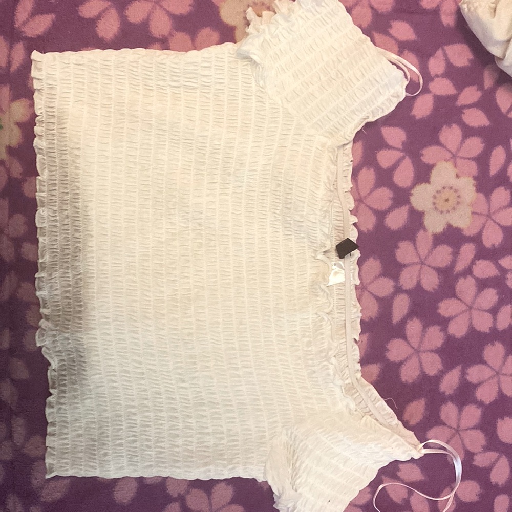 White Top off the shoulder!